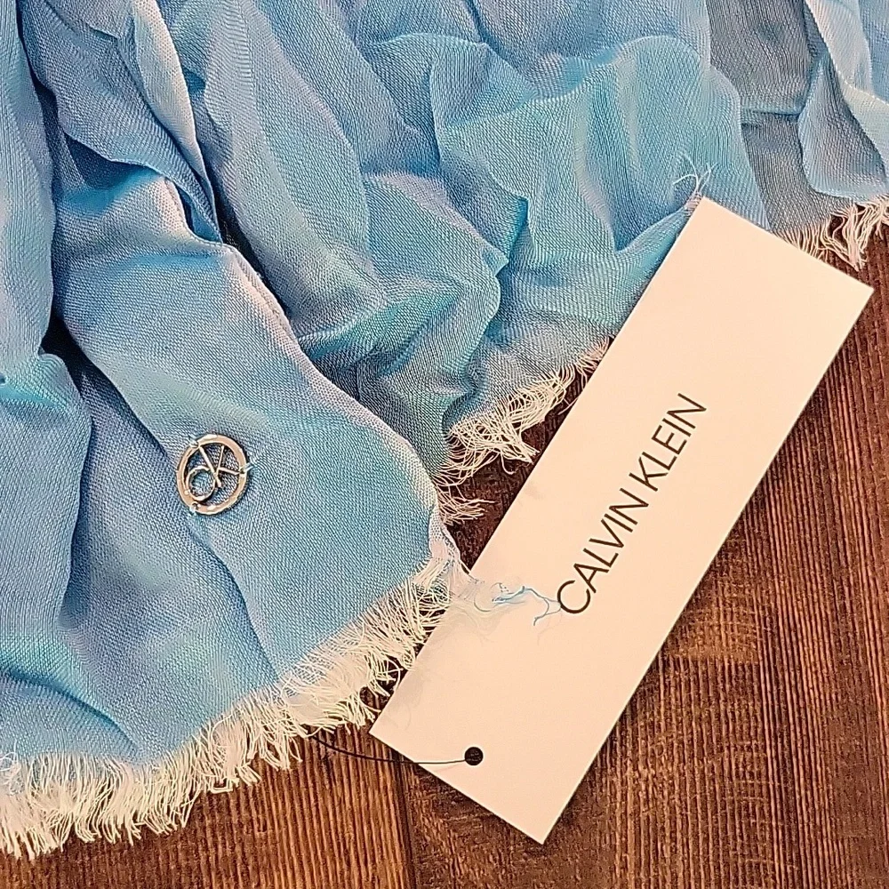 NWT Calvin Klein Scarf Wrap - Picture 2 of 3